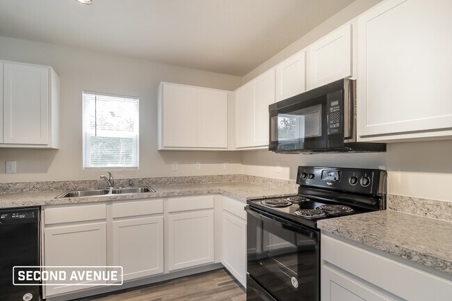 280 Begonia Ln in Poinciana, FL - Building Photo - Building Photo