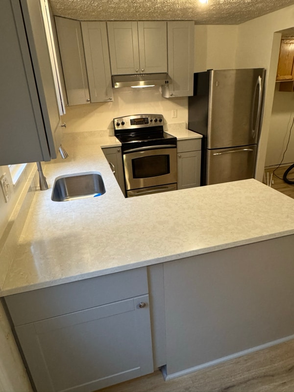 8340 Bark Tree Ct in Springfield, VA - Foto de edificio - Building Photo