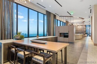 525 Olive St, Unit 1912 in San Diego, CA - Building Photo - Building Photo