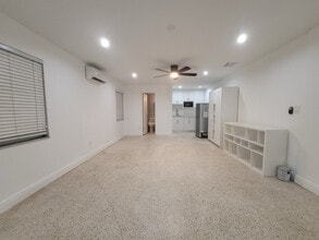 1010 NW 23rd Ave in Miami, FL - Building Photo - Building Photo
