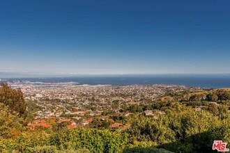 6112 Via Subida in Rancho Palos Verdes, CA - Building Photo - Building Photo