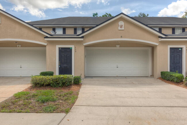 459 Sherwood Oaks Dr in Orange Park, FL - Foto de edificio - Building Photo