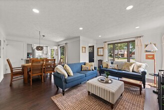 6430 Olde York Rd in Parma Heights, OH - Building Photo - Building Photo