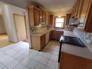100 Martha Rd, Unit 1 in Vestal, NY - Building Photo - Building Photo