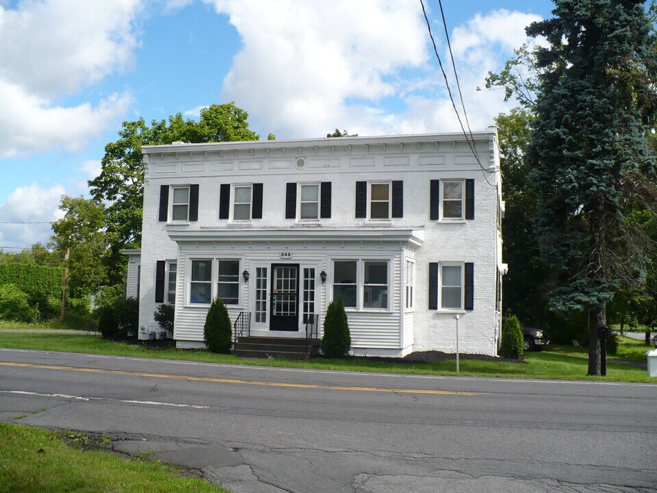 343 Watervliet Shaker Rd, Unit 343 1st in Watervliet, NY - Building Photo
