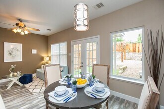 1700 Perez St in Austin, TX - Building Photo - Building Photo