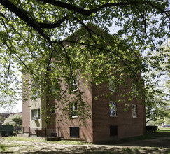 Fresh Meadows Apartments in Fresh Meadows, NY - Building Photo - Building Photo