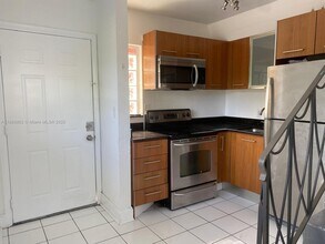 421 NE 68th St in Miami, FL - Building Photo - Building Photo