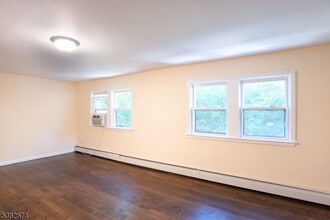 285 Orchard Terrace in Bogota, NJ - Foto de edificio - Building Photo