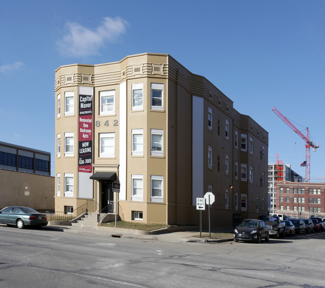 Capitol Manor in Indianapolis, IN - Building Photo - Building Photo