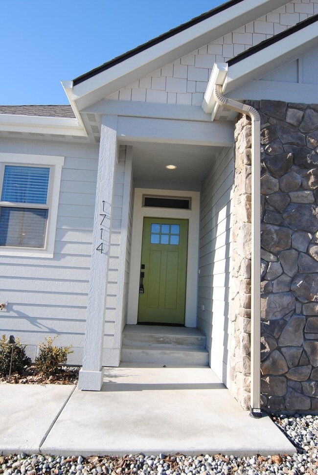 1712-1714 Danny Boy Ln in Wenatchee, WA - Building Photo - Building Photo