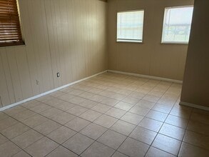 4548 Chateau Rd in Orlando, FL - Building Photo - Building Photo