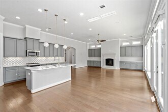 927 W Lacey Garden Loop in Houston, TX - Building Photo - Building Photo