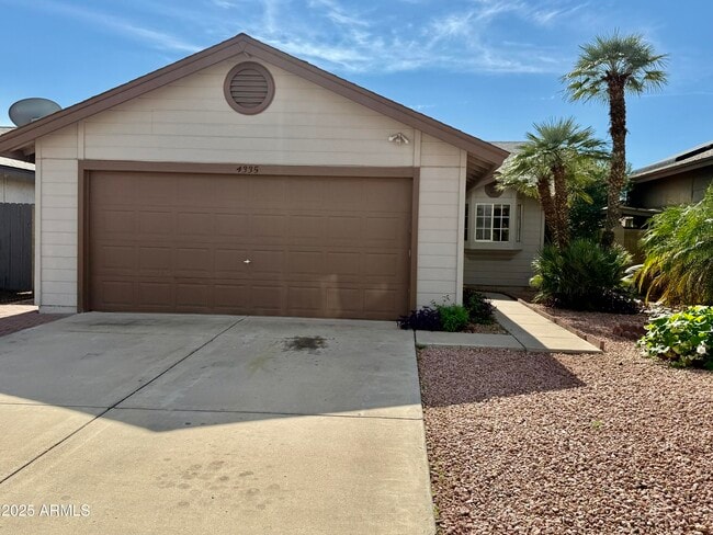 property at 4335 W Oraibi Dr