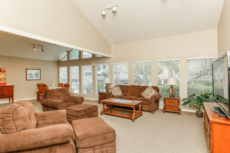 Arbors at Town Square in Pasadena, TX - Foto de edificio - Interior Photo