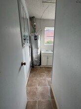 103 N Hawthorne Ave in Iowa Park, TX - Building Photo - Building Photo