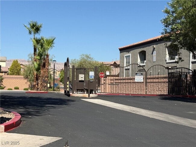 6160 Rumrill St in Las Vegas, NV - Foto de edificio - Building Photo