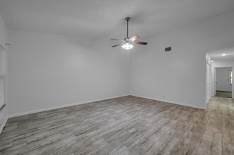 1705 W Royal Tern Ln in Fort Pierce, FL - Building Photo - Building Photo