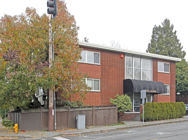 The Banbury Arms in Seattle, WA - Building Photo - Building Photo