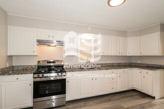 6532 Corbitt Ave in University City, MO - Building Photo - Building Photo