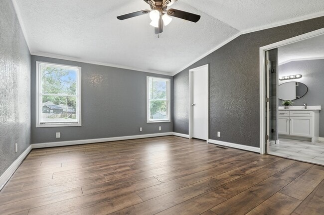 property at 12560 Royal W Dr