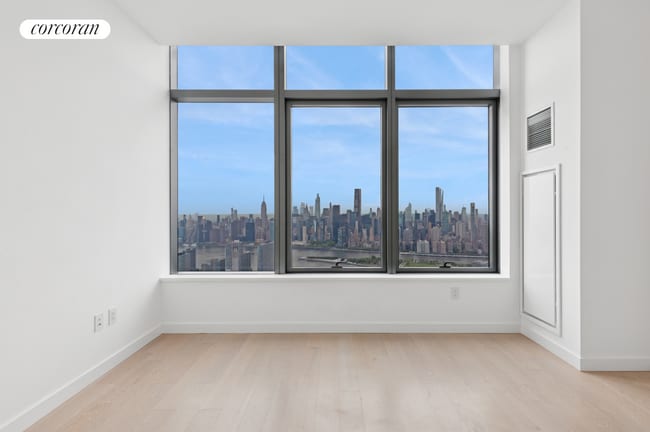 property at 3 Ct Square W