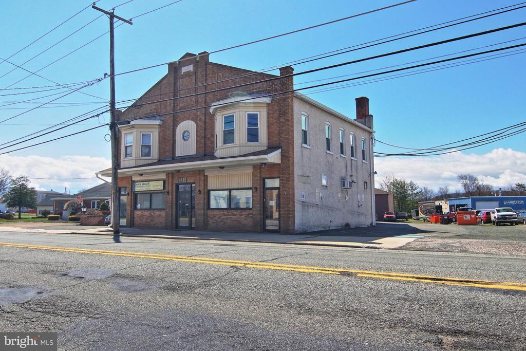 1314 E Philadelphia Ave in Boyertown, PA - Building Photo
