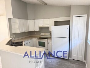 546 Lancaster Ave in Orange City, FL - Building Photo - Building Photo