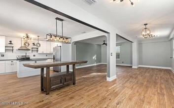 1075 Nelson St in Jacksonville, FL - Building Photo - Building Photo
