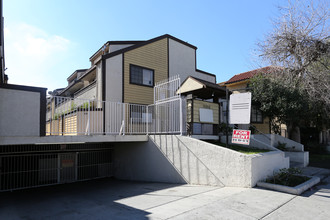 Primrose Terrace Apartments in Los Angeles, CA - Building Photo - Building Photo