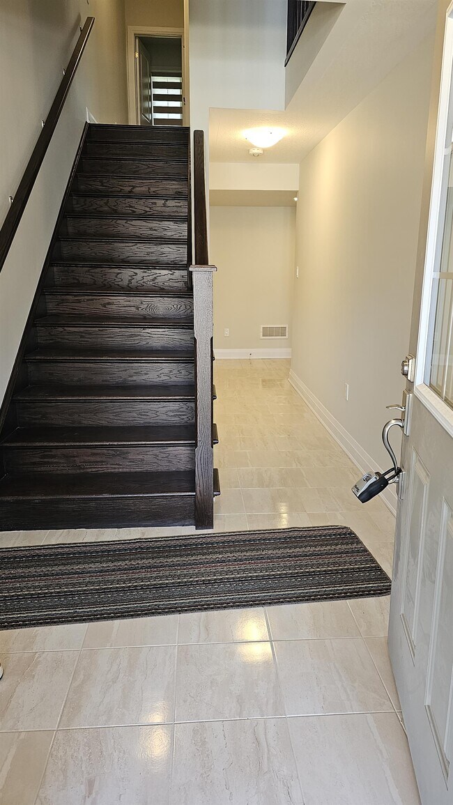 235 Raspberry Pl in Waterloo, ON - Building Photo - Building Photo