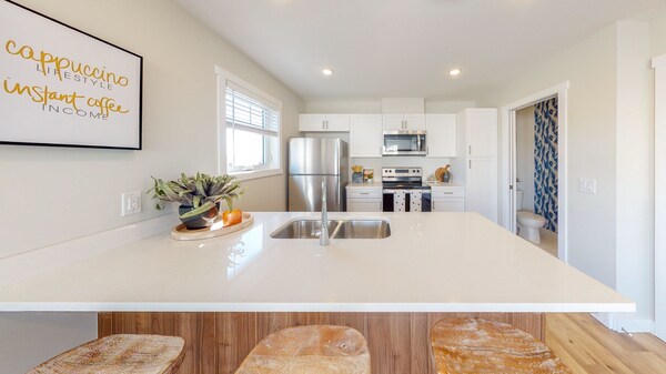 Bravo Townhomes in Saskatoon, SK - Building Photo - Building Photo