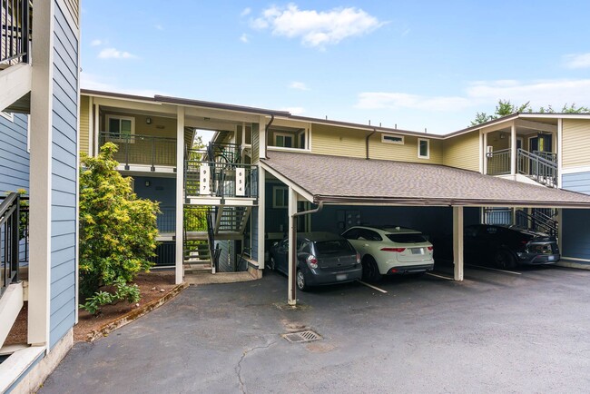 7581 Old Redmond Rd in Redmond, WA - Building Photo - Building Photo