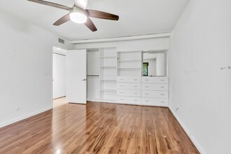 3825 Leland St in San Diego, CA - Building Photo - Building Photo