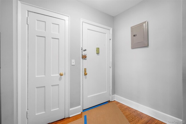 30 Windsor Terrace in White Plains, NY - Building Photo - Building Photo