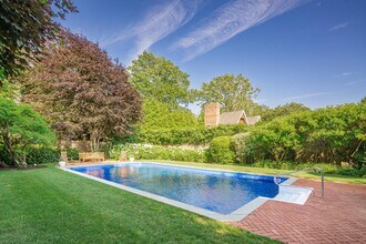 53 Meeting House Ln in Amagansett, NY - Building Photo - Building Photo