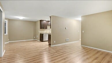 19828 Military Rd S, Unit 3 in Seatac, WA - Building Photo - Building Photo