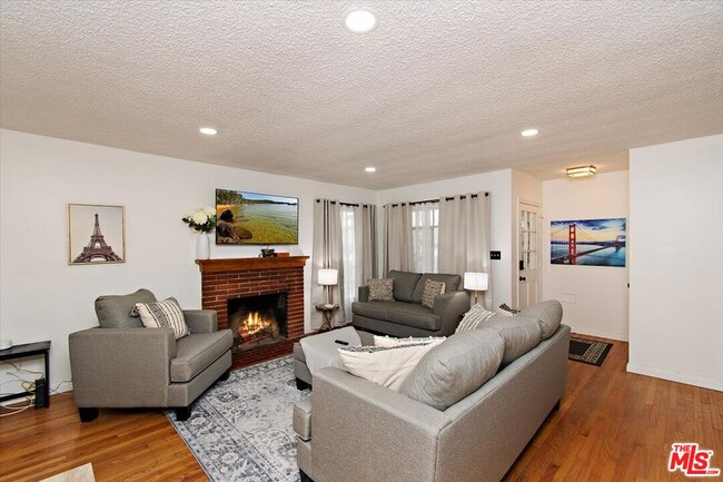 2224 W Imperial Hwy in Hawthorne, CA - Building Photo - Building Photo