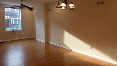 1805 S 4th St in Philadelphia, PA - Building Photo - Building Photo