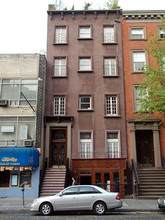 243 W 14th St in New York, NY - Building Photo - Building Photo