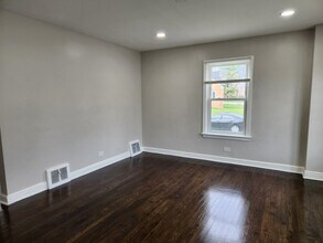 14124 Manor Ave in Dolton, IL - Building Photo - Building Photo