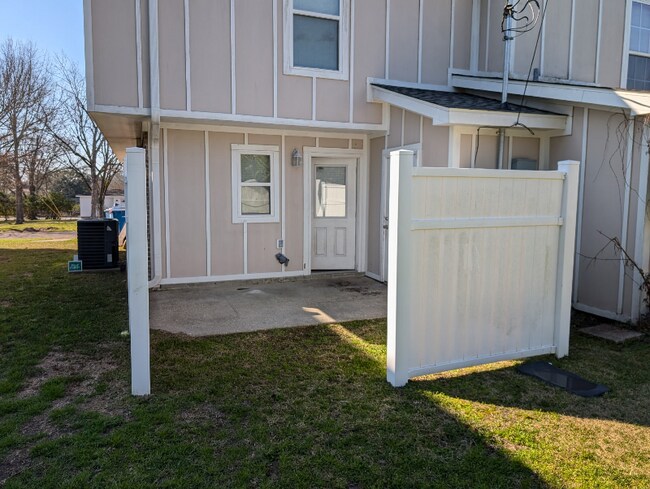 210 Halsey St in Brewton, AL - Building Photo - Building Photo