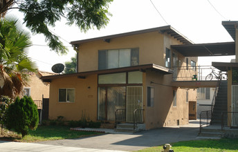 832 Raleigh St in Glendale, CA - Building Photo - Building Photo