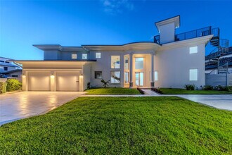 2523 Castilla Isle in Fort Lauderdale, FL - Building Photo - Building Photo