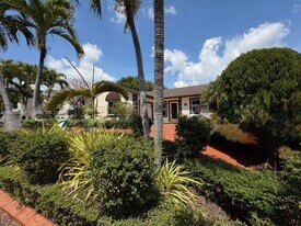 11335 SW 152nd Terrace in Miami, FL - Building Photo