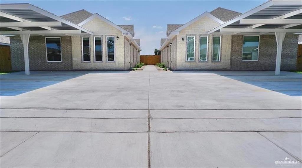 5800 Nightingale Ave in Palmhurst, TX - Building Photo