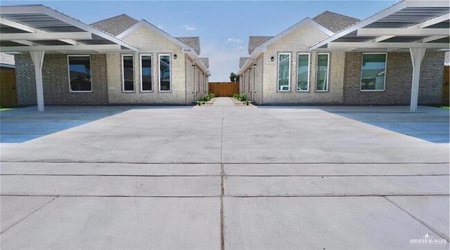 property at 5800 Nightingale Ave