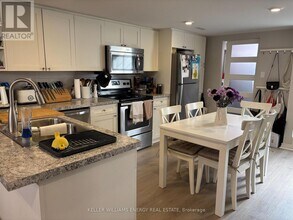 168 Riverside Dr N in Oshawa, ON - Building Photo - Building Photo