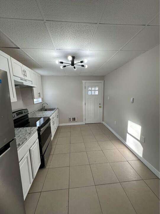 1807 Luzerne St in Scranton, PA - Building Photo