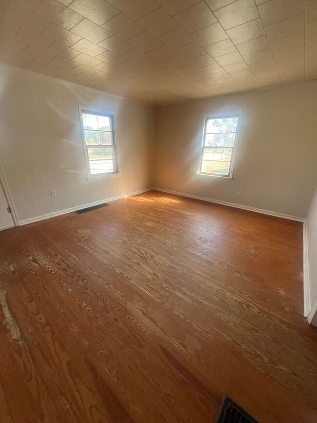 502 E Hargrave St in Athens, IL - Building Photo - Building Photo
